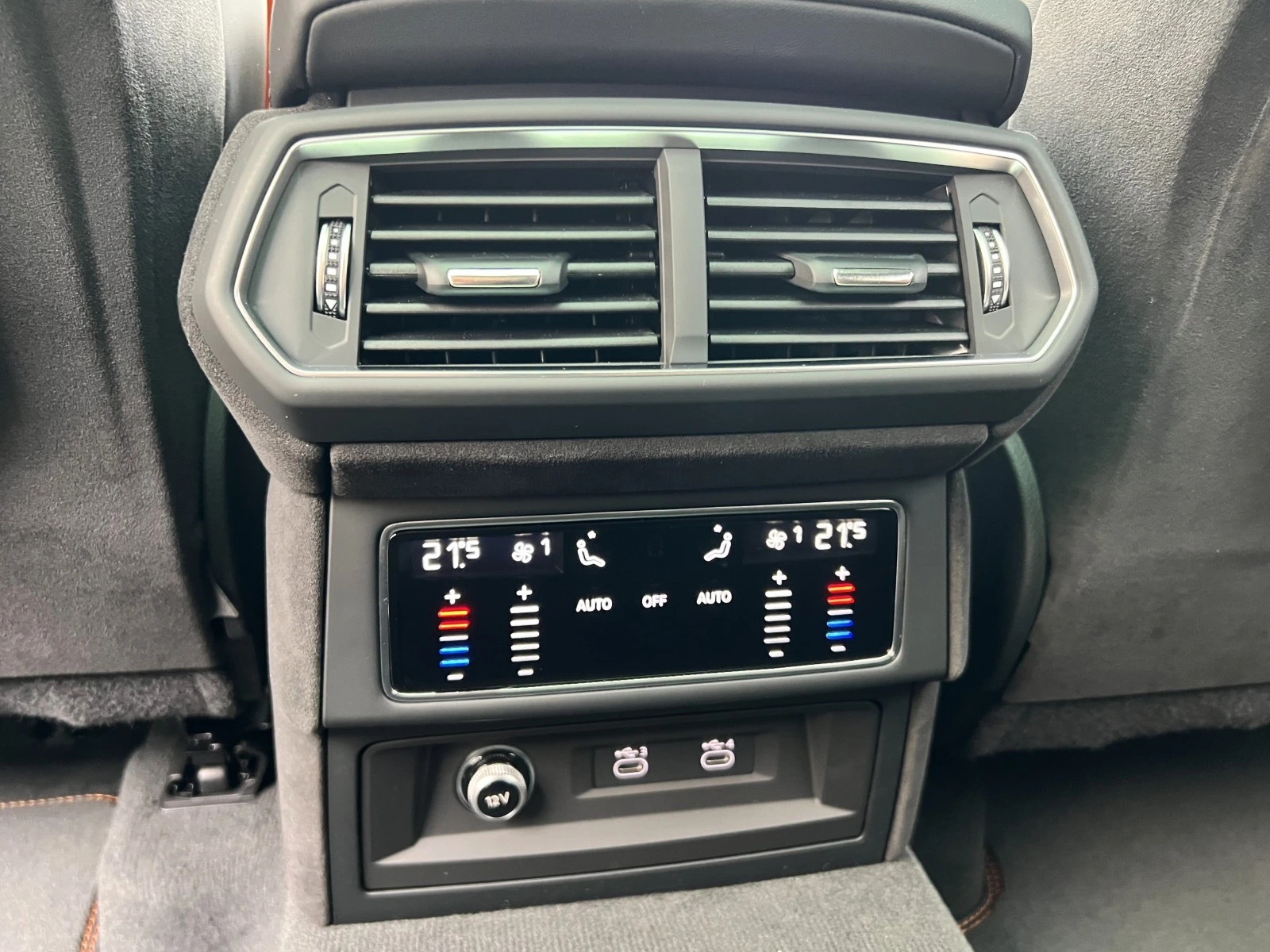 Lamborghini Urus S/ AKRAPOVIC/CERAMIC/LIFT/B&O/HEAD UP/PANO/TV/23 | Mobile.bg   15