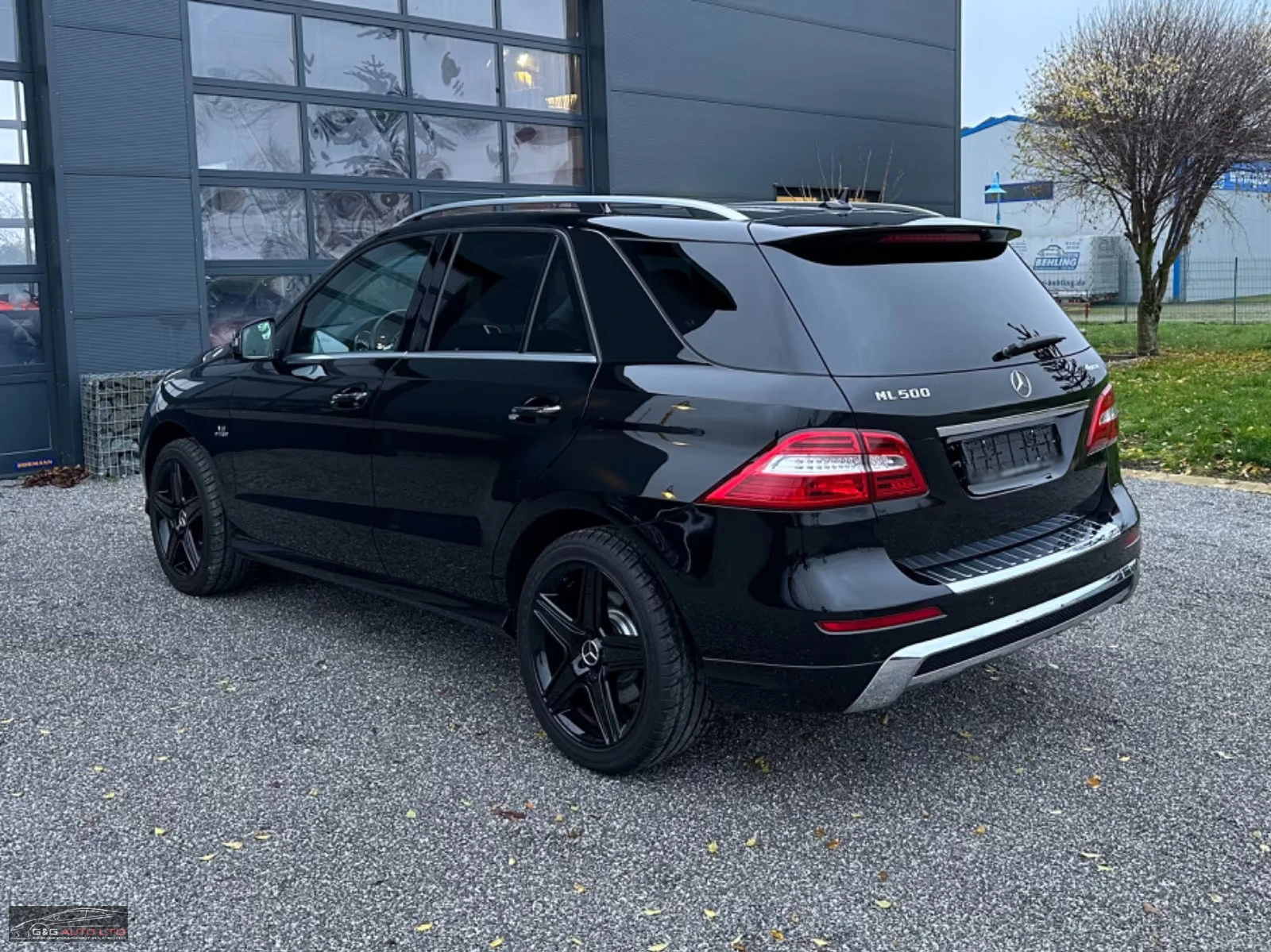 Mercedes-Benz ML 500 AMG/408HP/4X4/360/ALL BLACK/H&K/NAVI/775v - изображение 4
