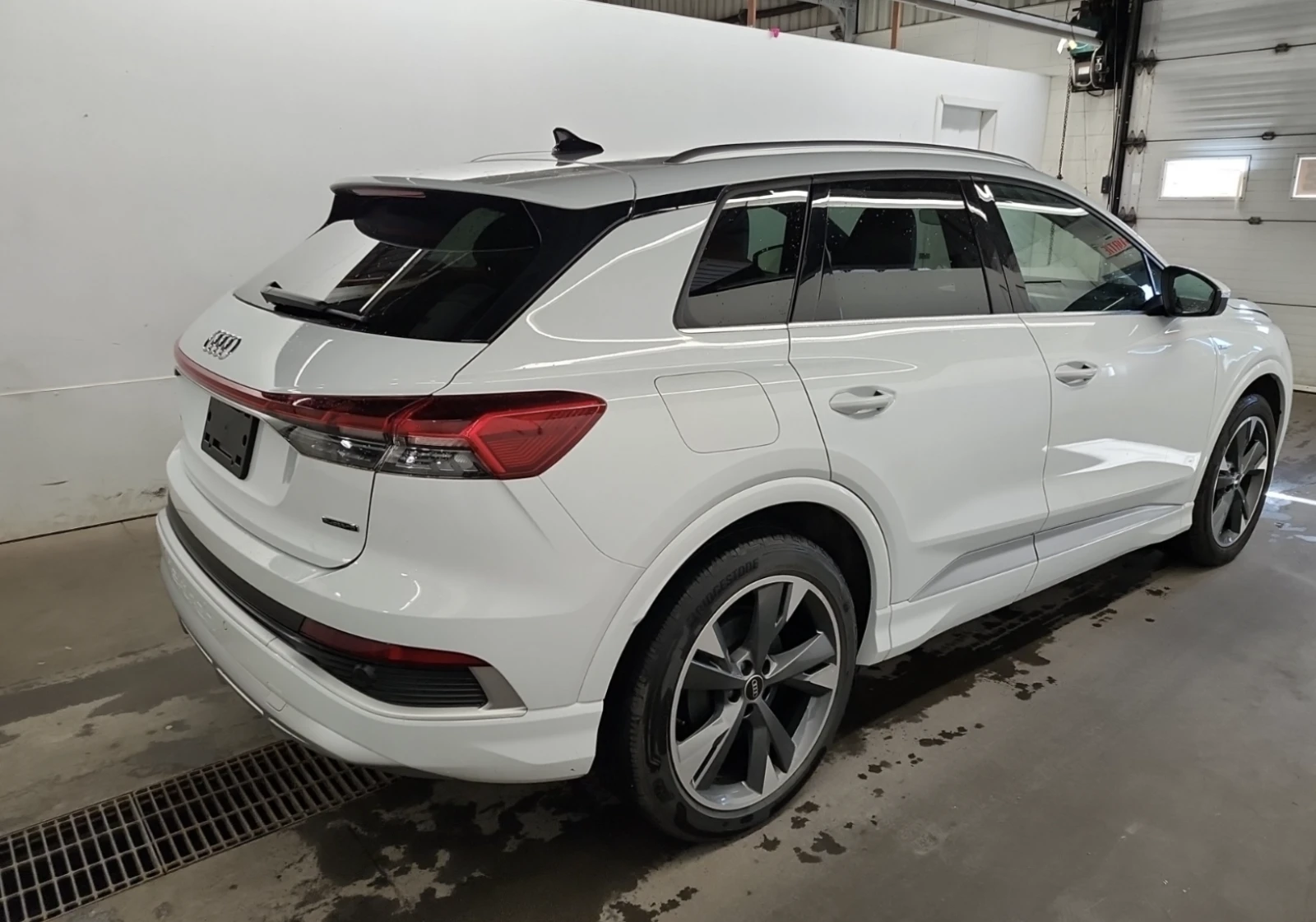 Audi Q4 e-tron - изображение 3