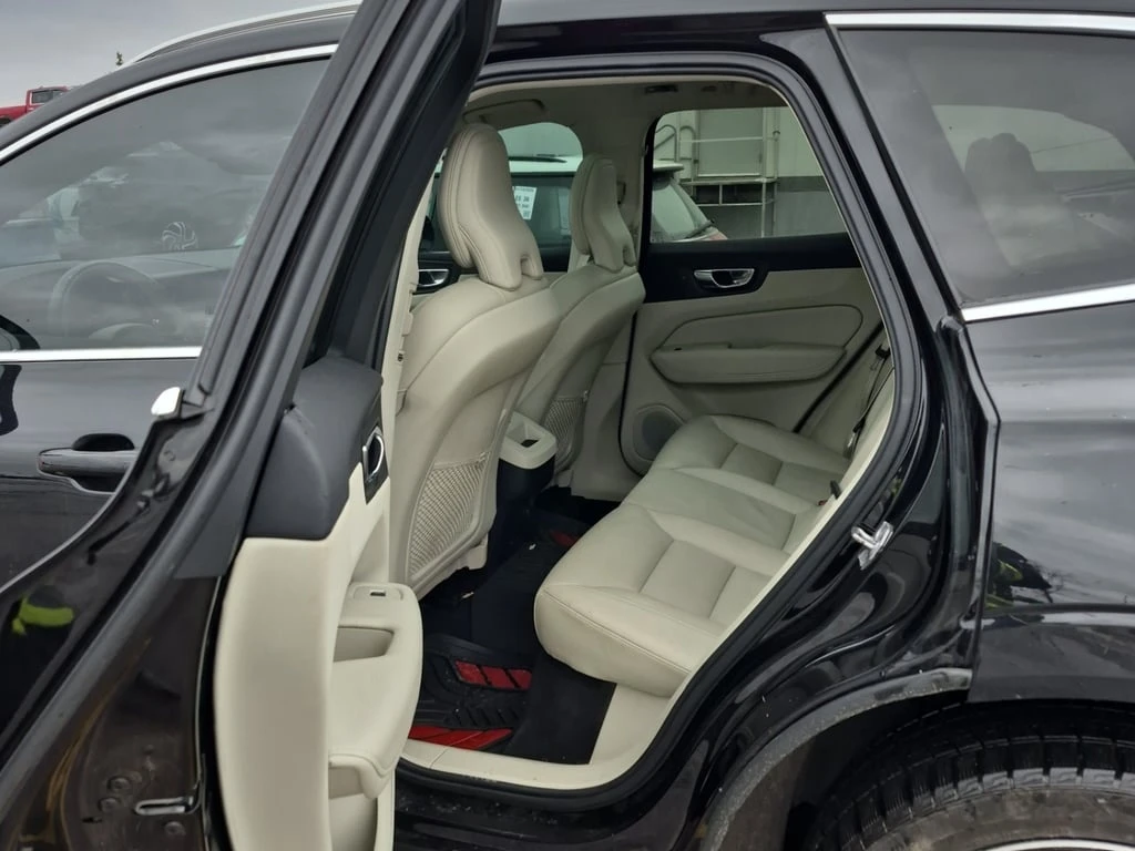 Volvo XC60 * MOMENTUM * CARFAX * ЦЕНА ДО БГ - изображение 9