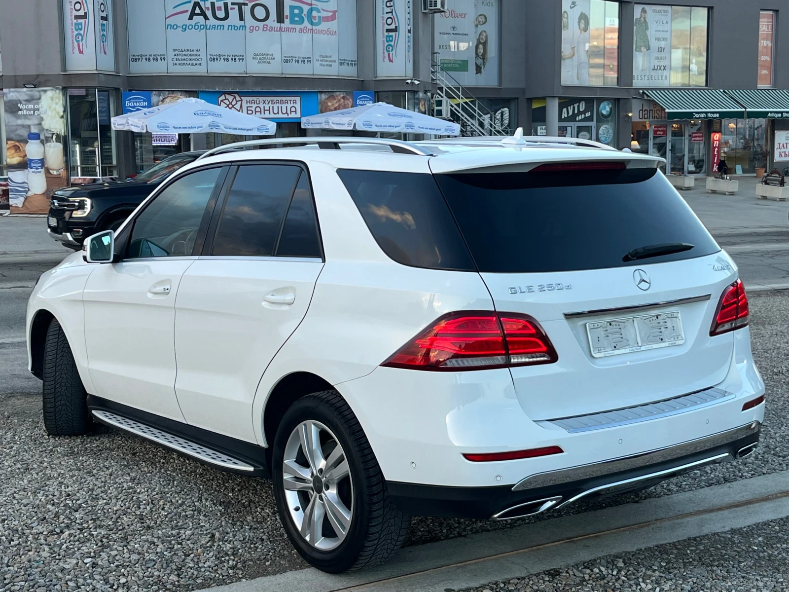Mercedes-Benz GLE 250 CDI.4 Matic.360% Много хубав!!!Собствен лизинг!!! - изображение 6