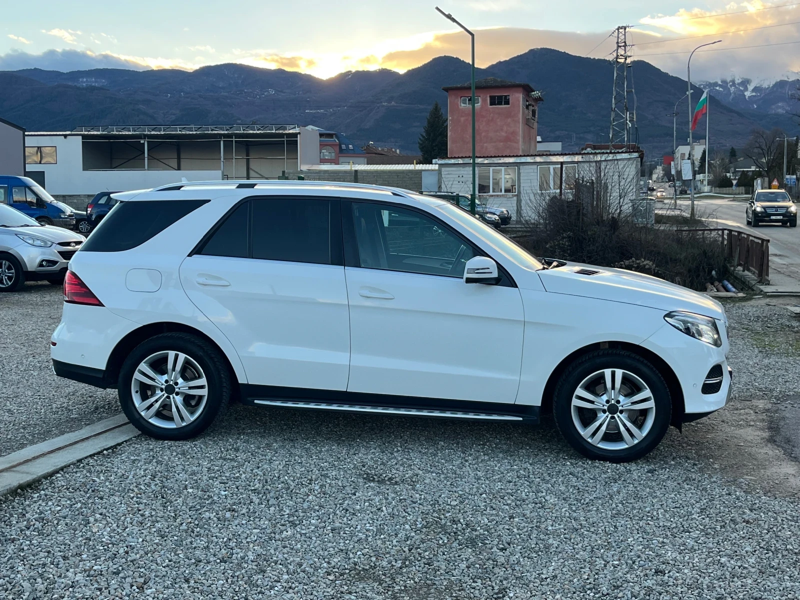 Mercedes-Benz GLE 250 CDI.4 Matic.360% Много хубав!!!Собствен лизинг!!! - изображение 8