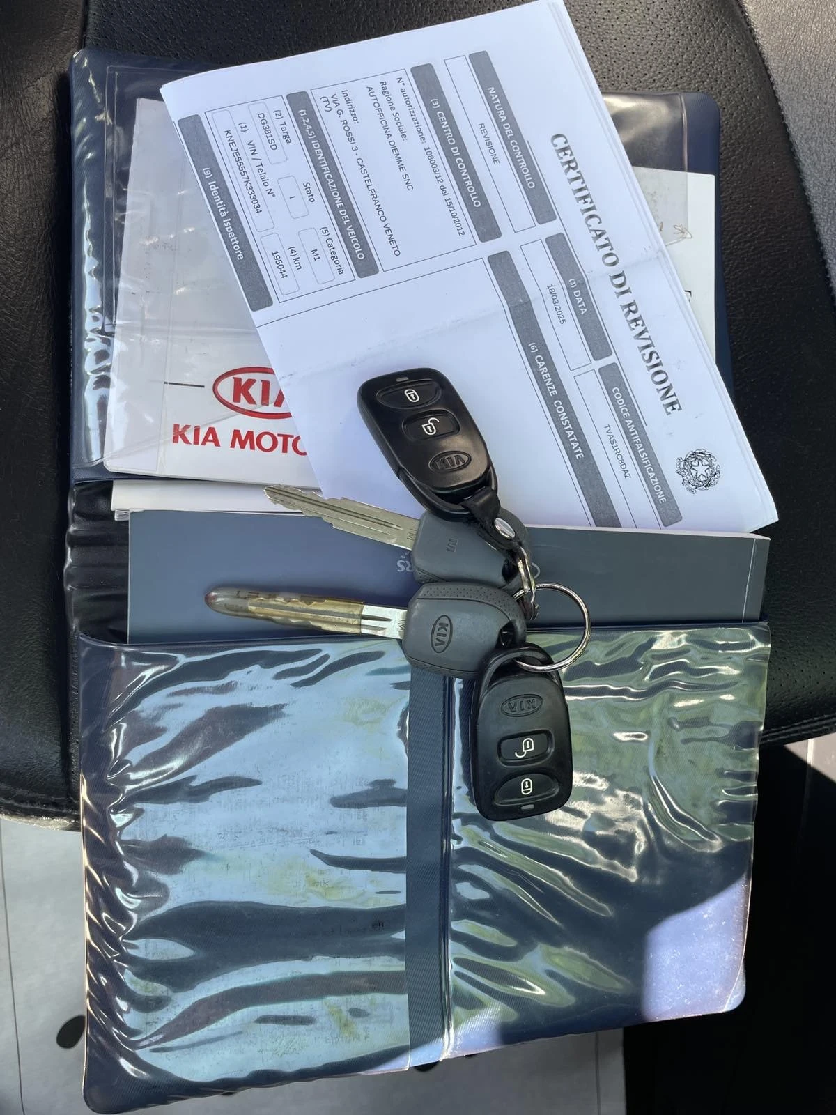 Kia Sportage 2.0CRDI, КОЖА, NAVI, КАМЕРА, 4х4, 140кс, ИТАЛИЯ , снимка 16 - Автомобили и джипове - 55081682