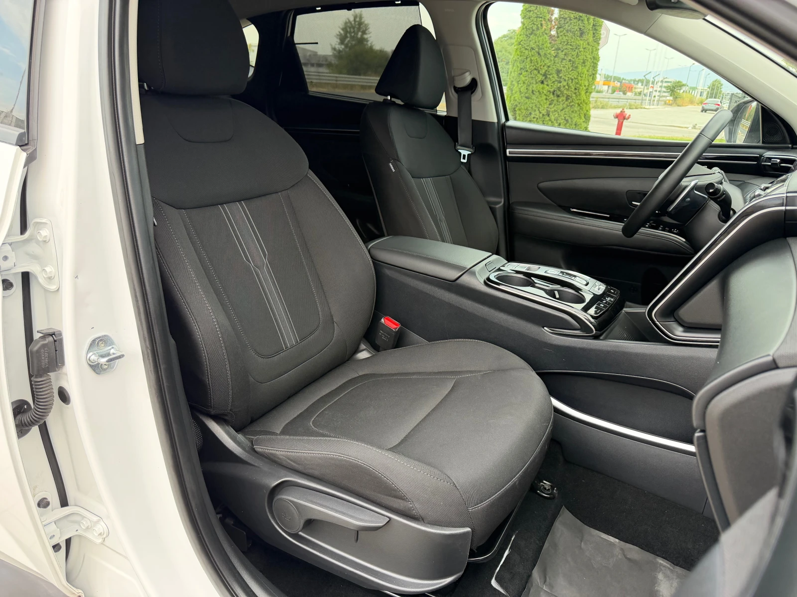 Hyundai Tucson PREMIUM-4X4-KEYLESS-GO-КАМЕРА-DISTRONIC-BLIND-SPOT, снимка 8 - Автомобили и джипове - 55979465