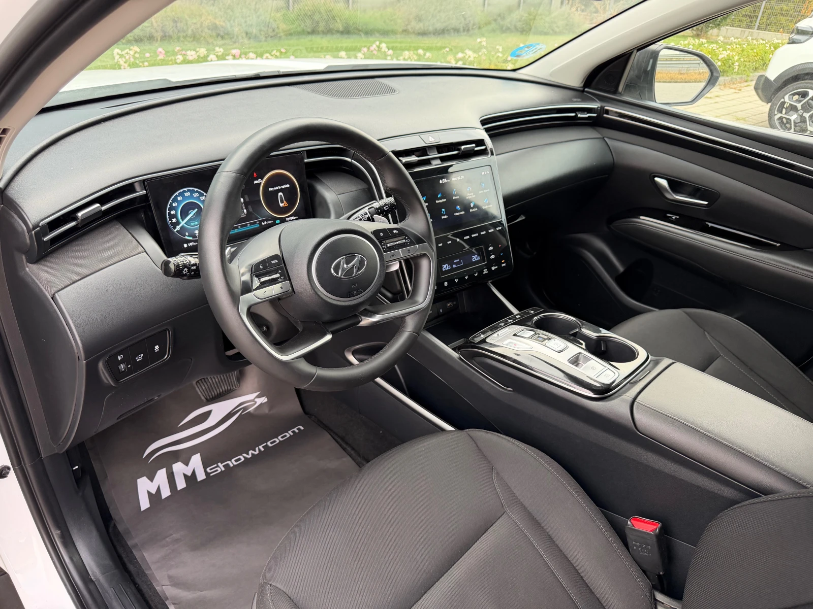 Hyundai Tucson PREMIUM-4X4-KEYLESS-GO-КАМЕРА-DISTRONIC-BLIND-SPOT, снимка 4 - Автомобили и джипове - 55979465