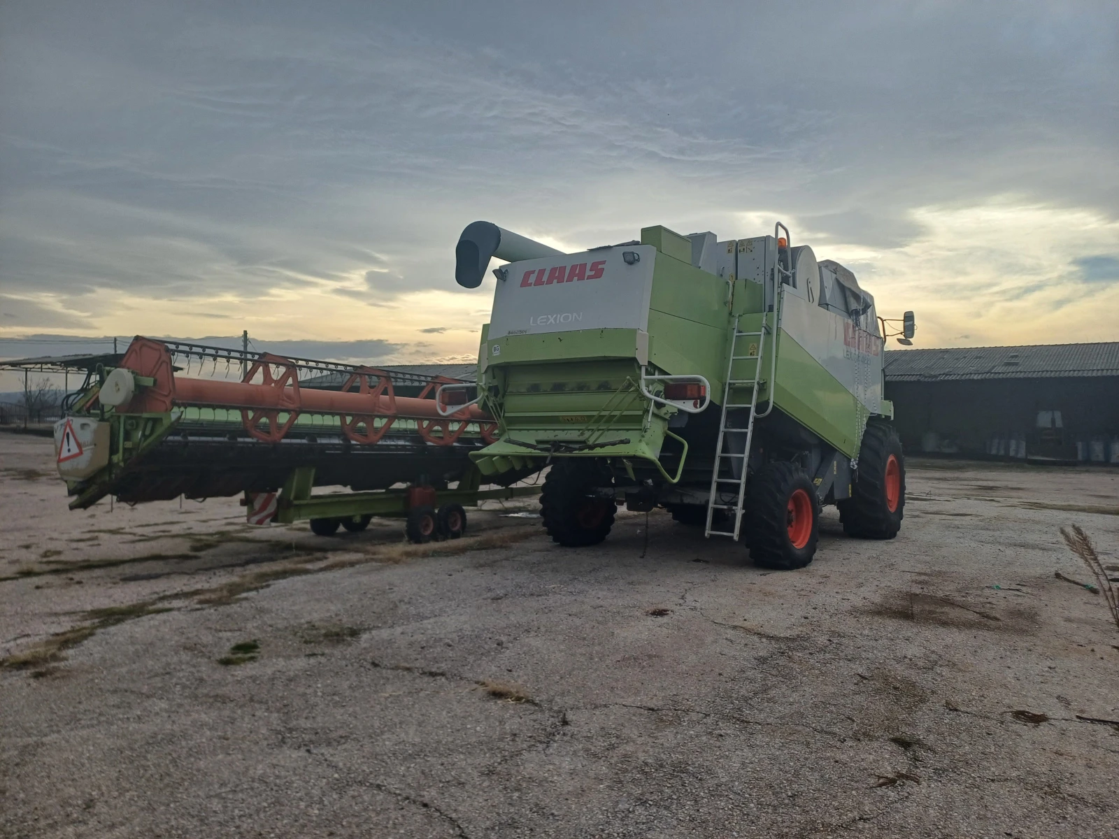 Комбайн Claas Lexion 460 - изображение 3