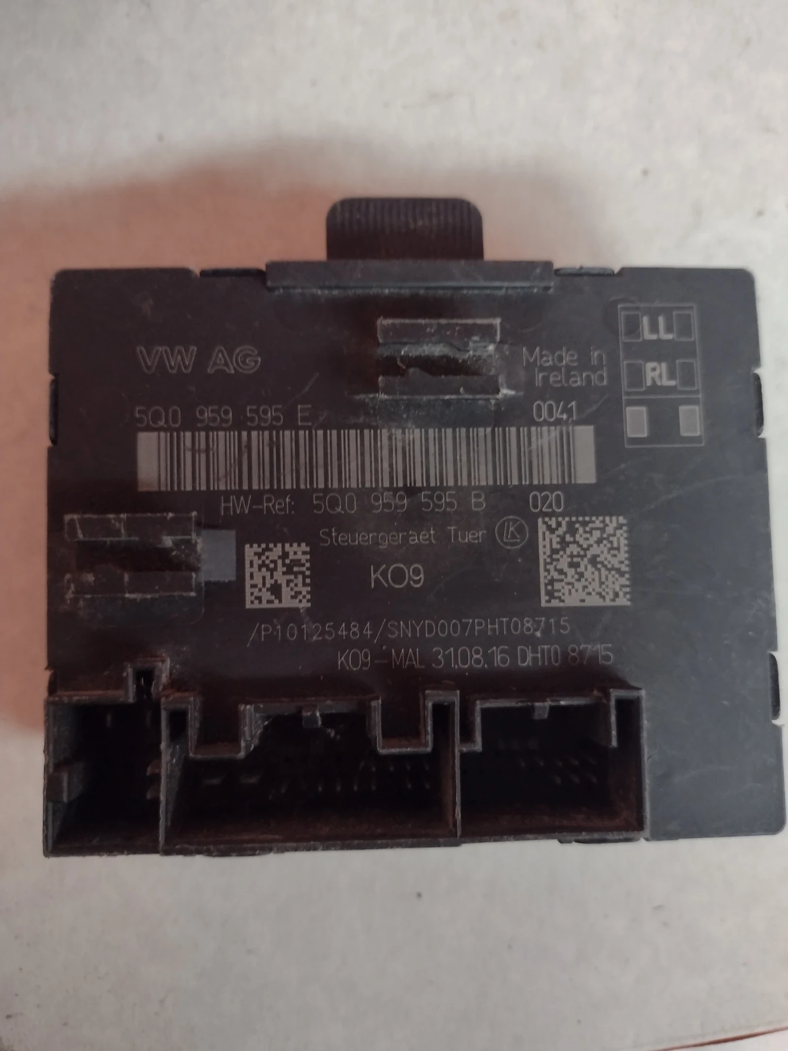 5Q0959595E      VW PASSAT B8  5Q0 959 595 E | Mobile.bg   1