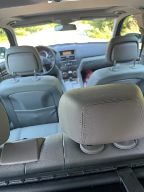 Mercedes-Benz C 320, снимка 13