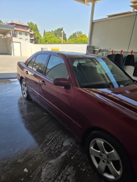 Mercedes-Benz E 320, снимка 4