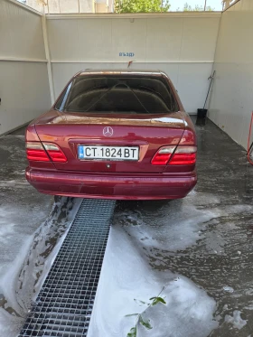 Mercedes-Benz E 320, снимка 5