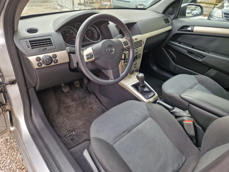 Opel Astra 1.7CDTI/100к.с., снимка 8 - Автомобили и джипове - 48195204