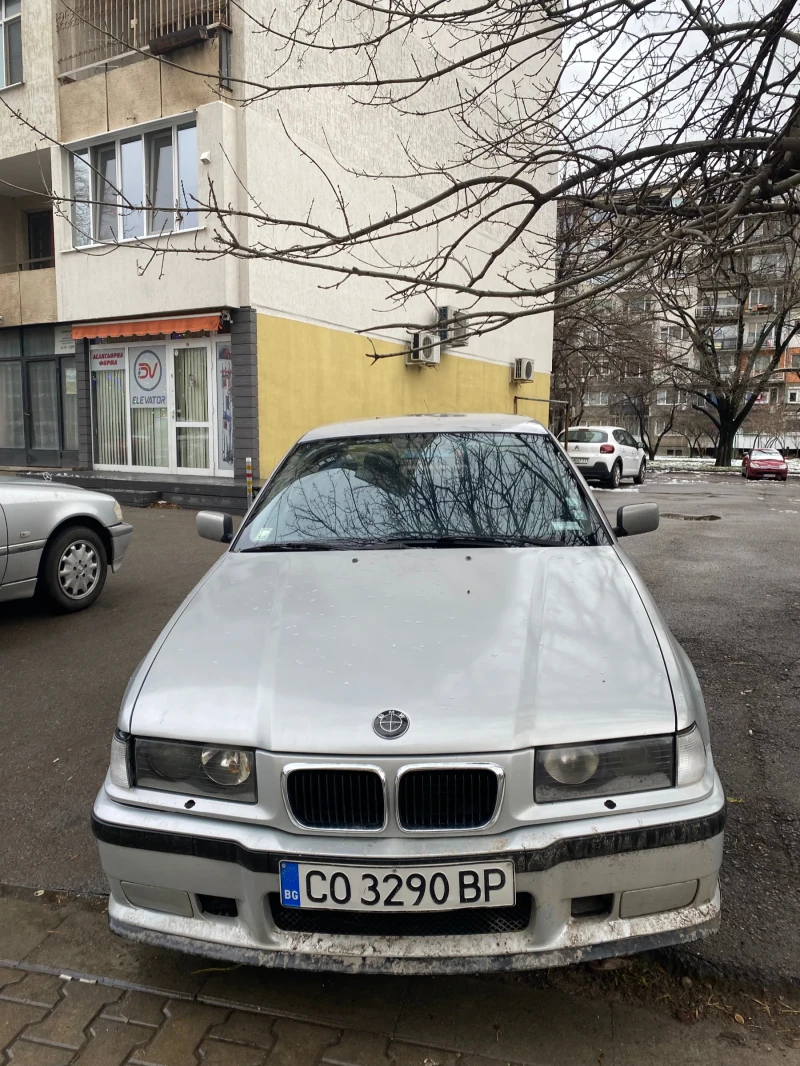 BMW 320, снимка 1 - Автомобили и джипове - 48456994