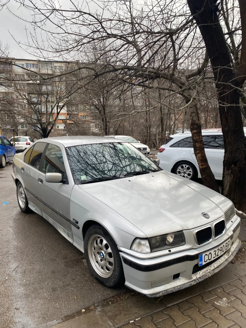 BMW 320, снимка 3 - Автомобили и джипове - 48456994