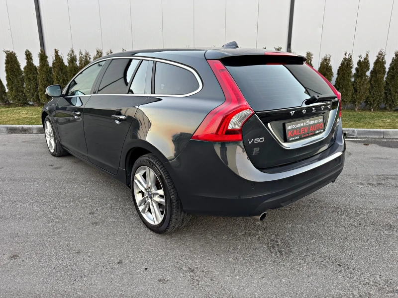 Volvo V60 2.4D5 AWD/Full/ ШВЕЙЦАРИЯ!!!, снимка 4 - Автомобили и джипове - 48628890