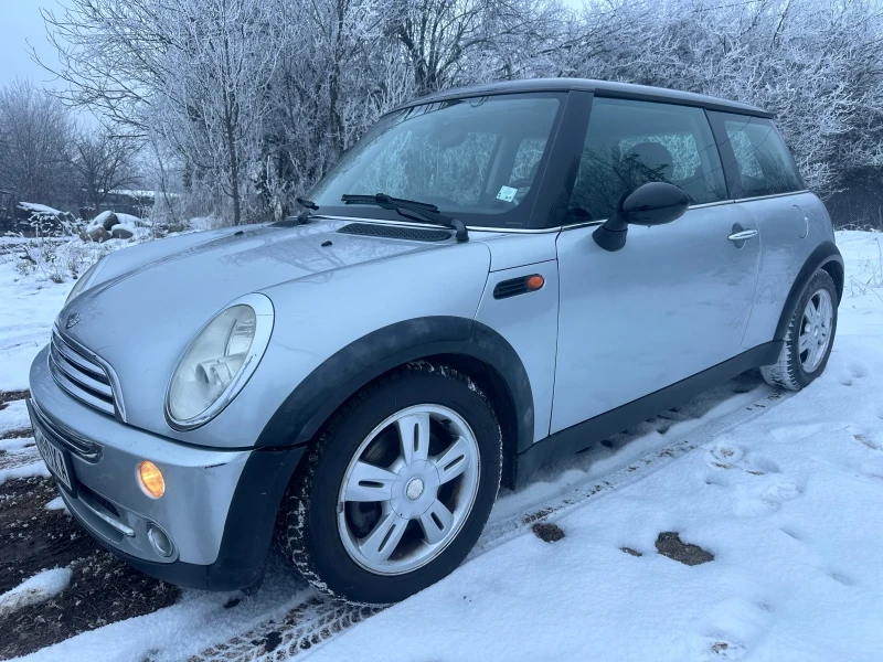 Mini Cooper 1.6 бензин, снимка 10 - Автомобили и джипове - 48821522