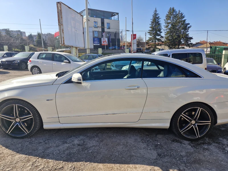 Mercedes-Benz E 250, снимка 3 - Автомобили и джипове - 49370664