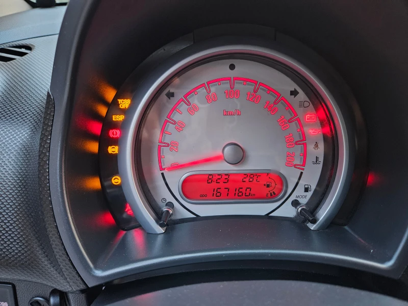 Opel Agila 1.2, 86к.с., 4 цилиндъра, Италия!, снимка 14 - Автомобили и джипове - 51173352