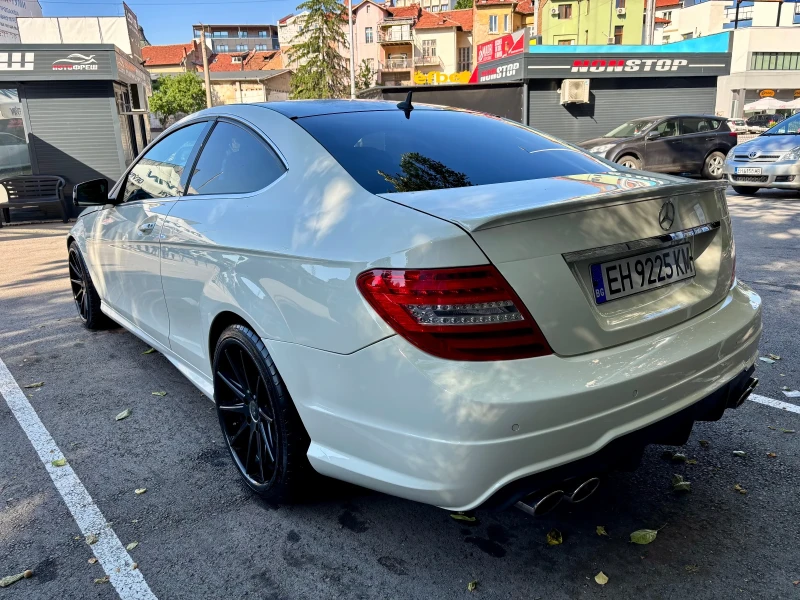 Mercedes-Benz C 250 AMG, снимка 3 - Автомобили и джипове - 51638633