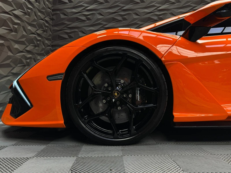 Lamborghini Revuelto Arancio Apodis, снимка 13 - Автомобили и джипове - 52243100