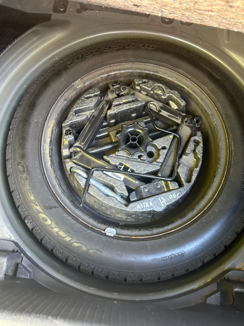 Opel Astra H GTC, снимка 9 - Автомобили и джипове - 52267711