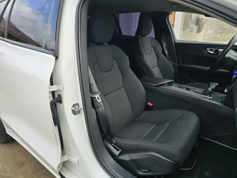 Volvo V60 2.0d - 150к.с. - Digital, снимка 12 - Автомобили и джипове - 52709227