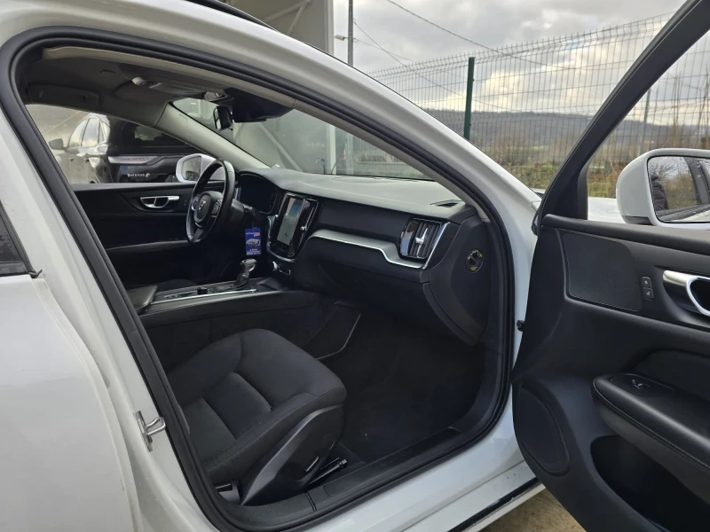 Volvo V60 2.0d - 150к.с. - Digital, снимка 11 - Автомобили и джипове - 52709227