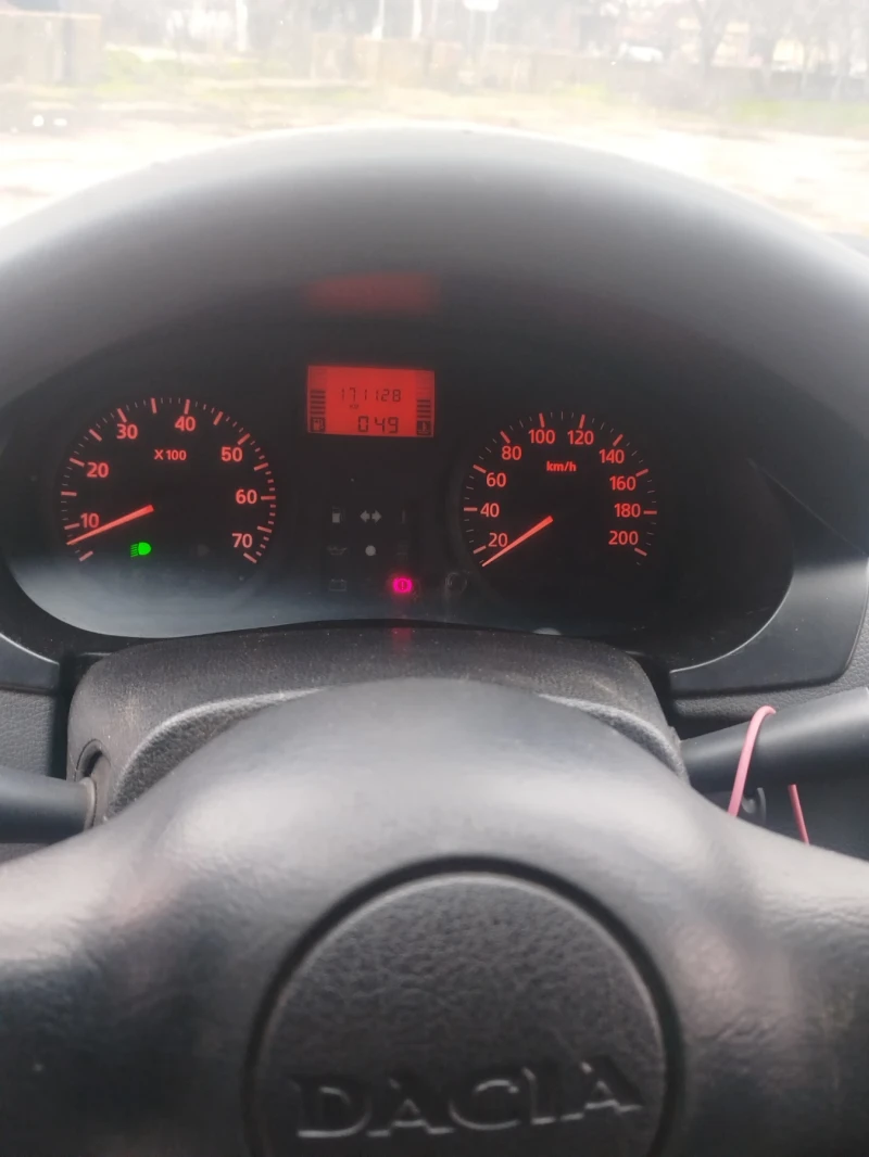 Dacia Logan, снимка 10 - Автомобили и джипове - 52868316