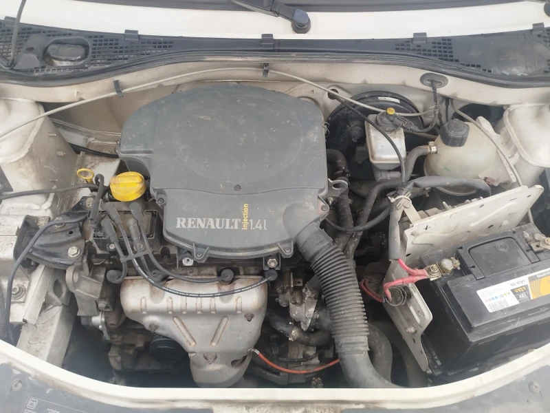 Dacia Logan, снимка 11 - Автомобили и джипове - 52868316