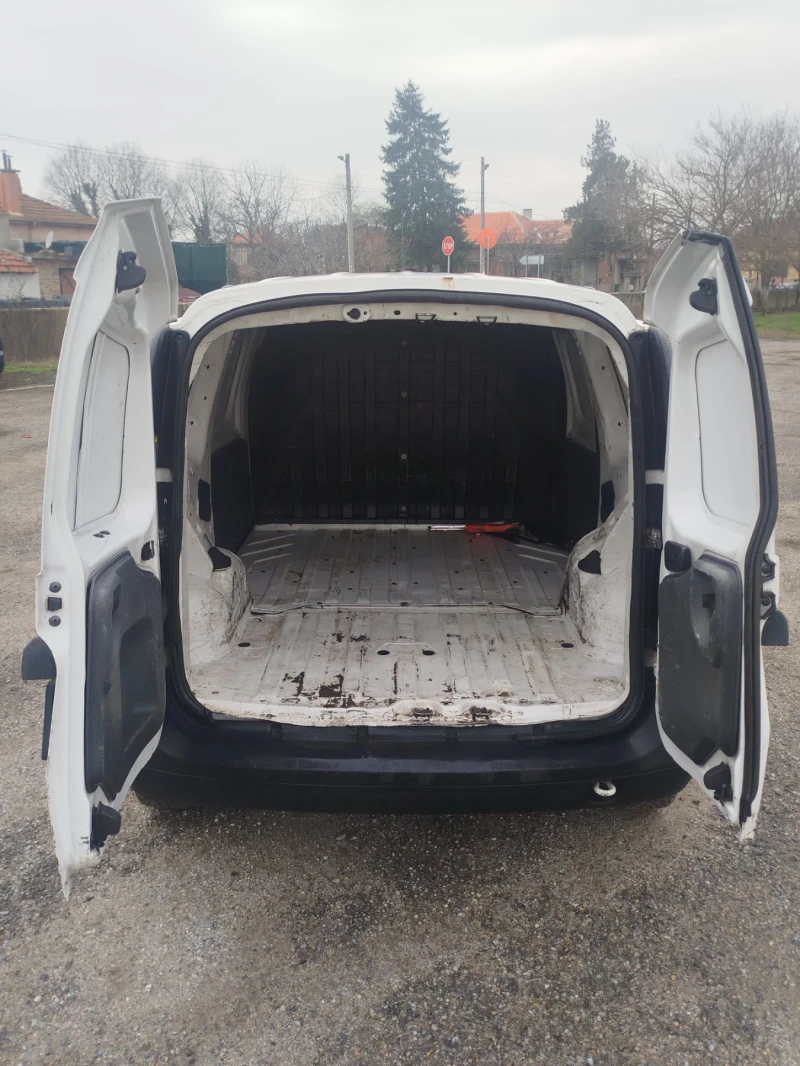 Dacia Logan, снимка 5 - Автомобили и джипове - 52868316