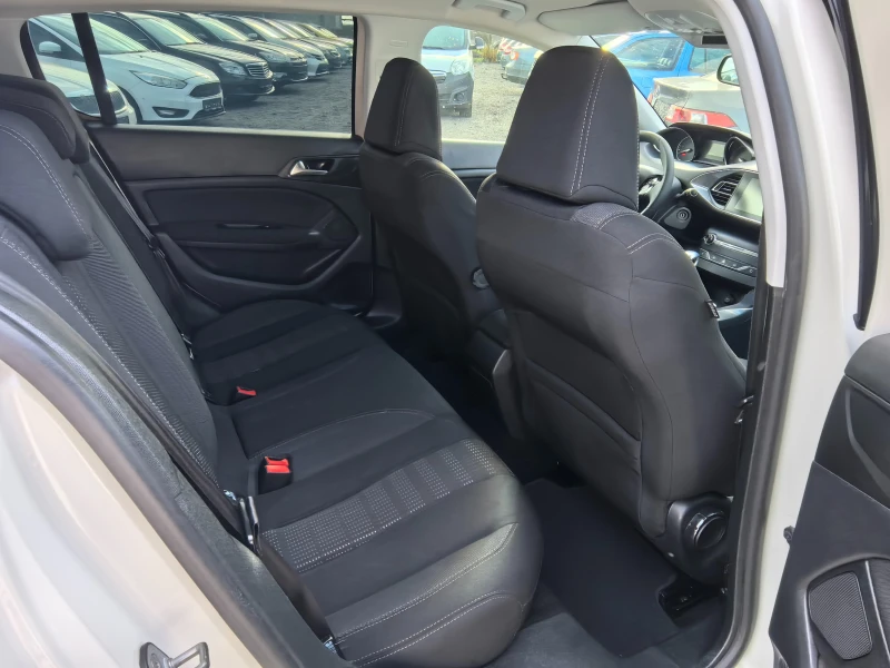 Peugeot 308 1.6HDI Allure, снимка 12 - Автомобили и джипове - 52965424