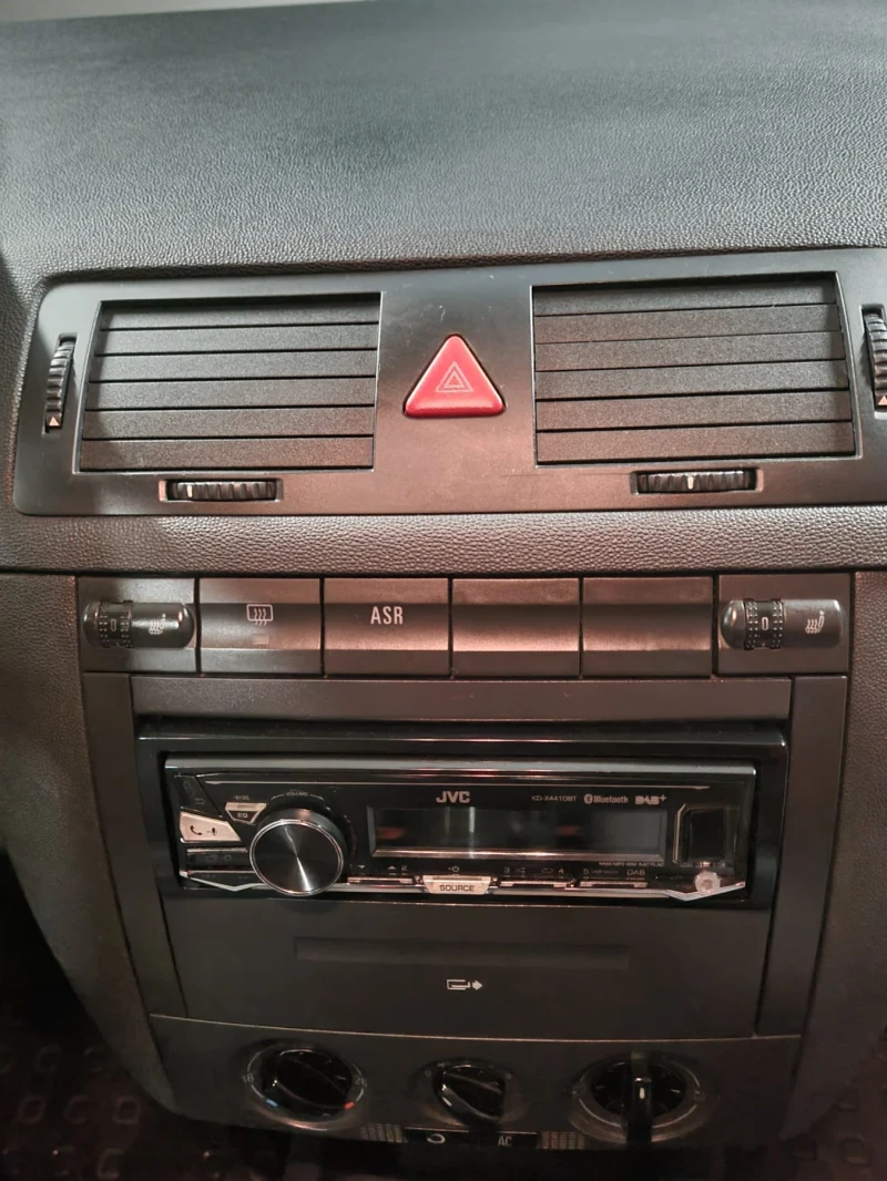 Skoda Fabia 1.9 TDI, снимка 9 - Автомобили и джипове - 53284472