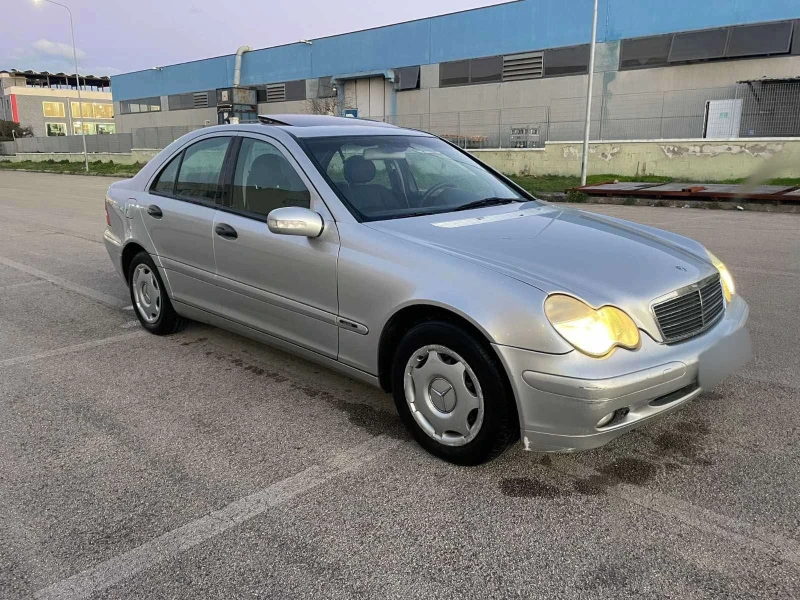 Mercedes-Benz C 180, снимка 6 - Автомобили и джипове - 53314059