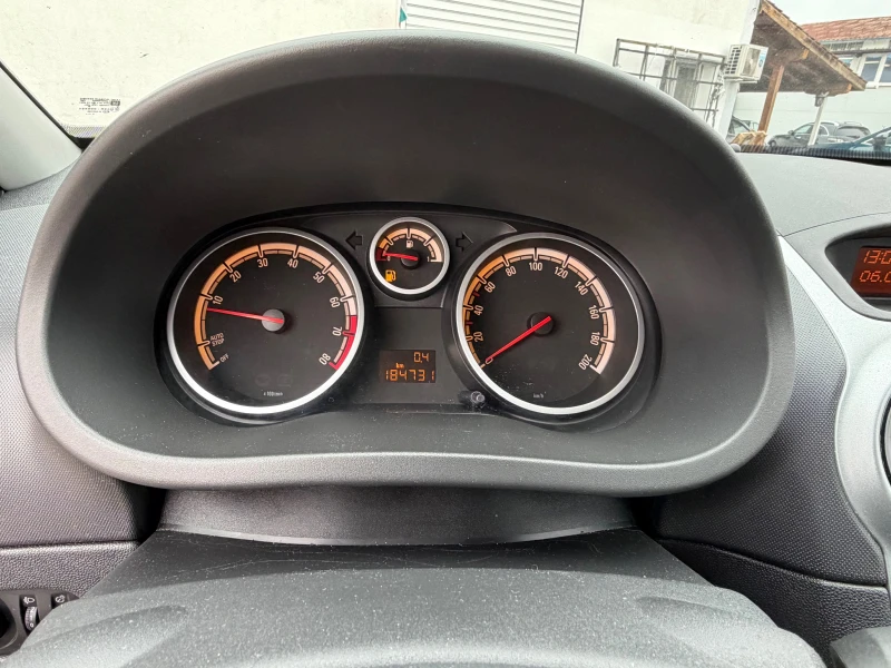 Opel Corsa 1.2i БЕНЗИН EURO5, снимка 11 - Автомобили и джипове - 53395656