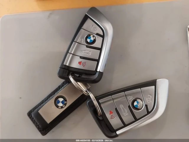 BMW 540 M* SPORT* LASER* ДИСТРОНИК* 360КАМЕРА* МАСАЖ* LANE, снимка 12 - Автомобили и джипове - 53645682