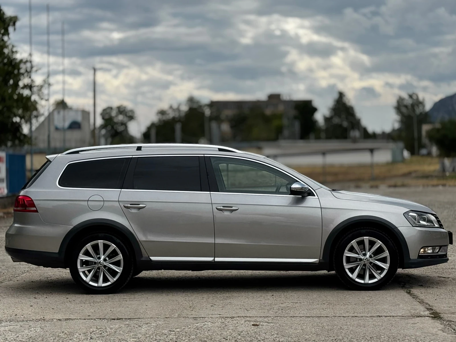 VW Passat Alltrack 2.0TDI/АВТОМАТИК/ИТАЛИЯ - изображение 5