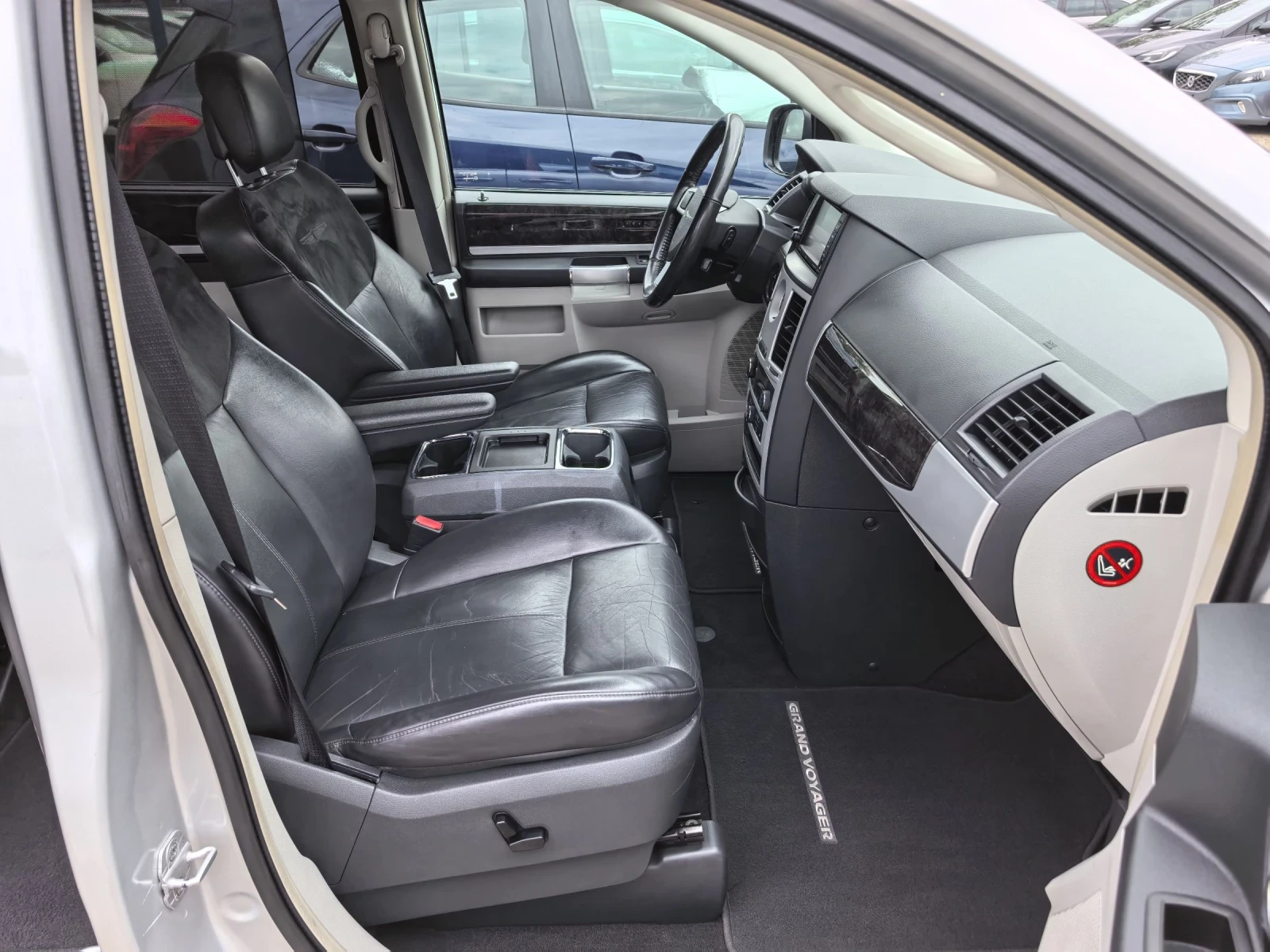 Chrysler Gr.voyager 2.8GRDI Limited 6+ 1 ТОП ИЗПЪЛНЕНИЕ!!!  - изображение 9