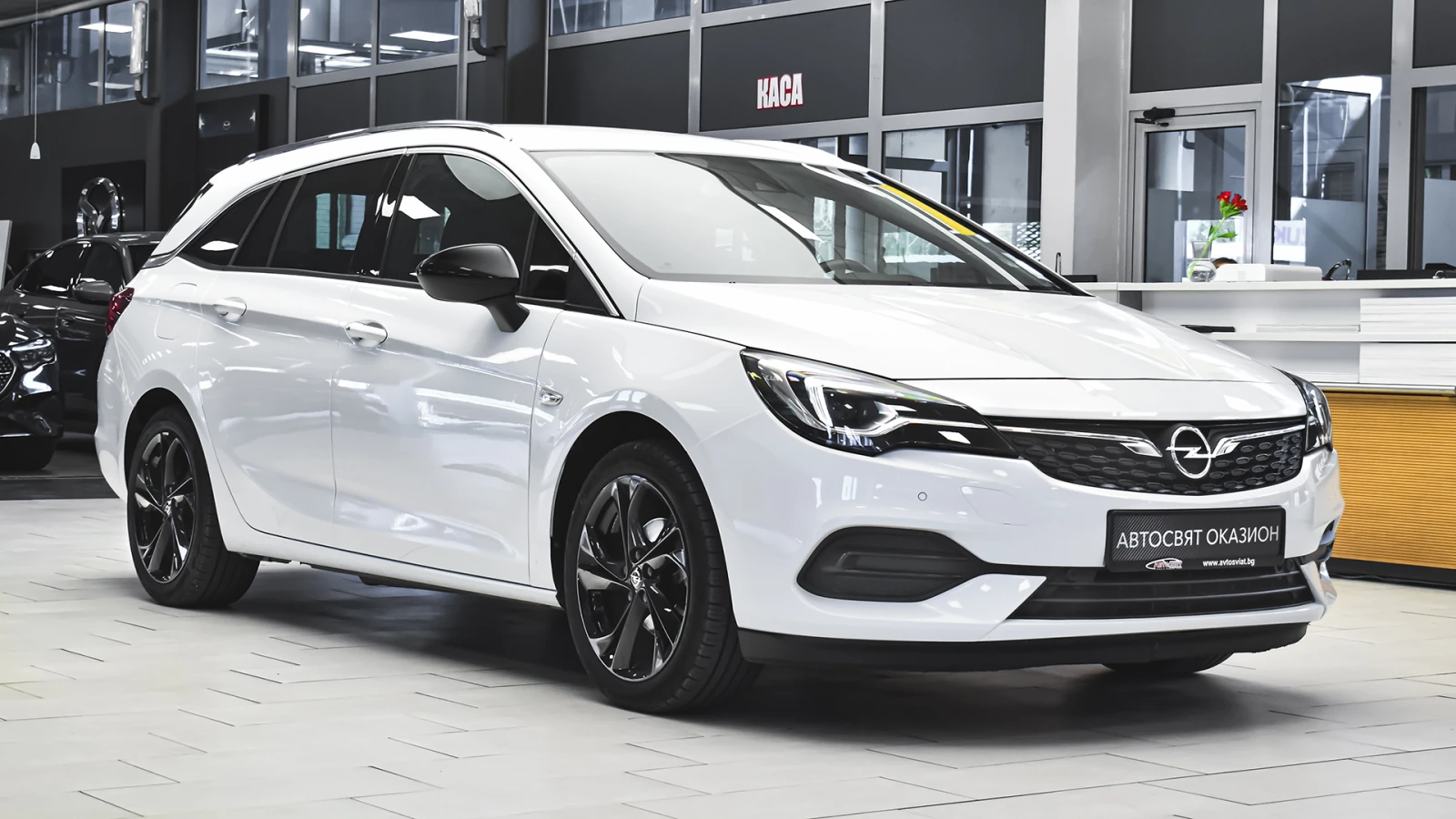 Opel Astra Sports Tourer 1.2 Elegance - изображение 5