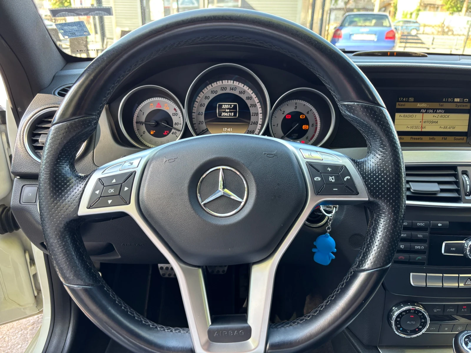Mercedes-Benz C 250 AMG - изображение 9
