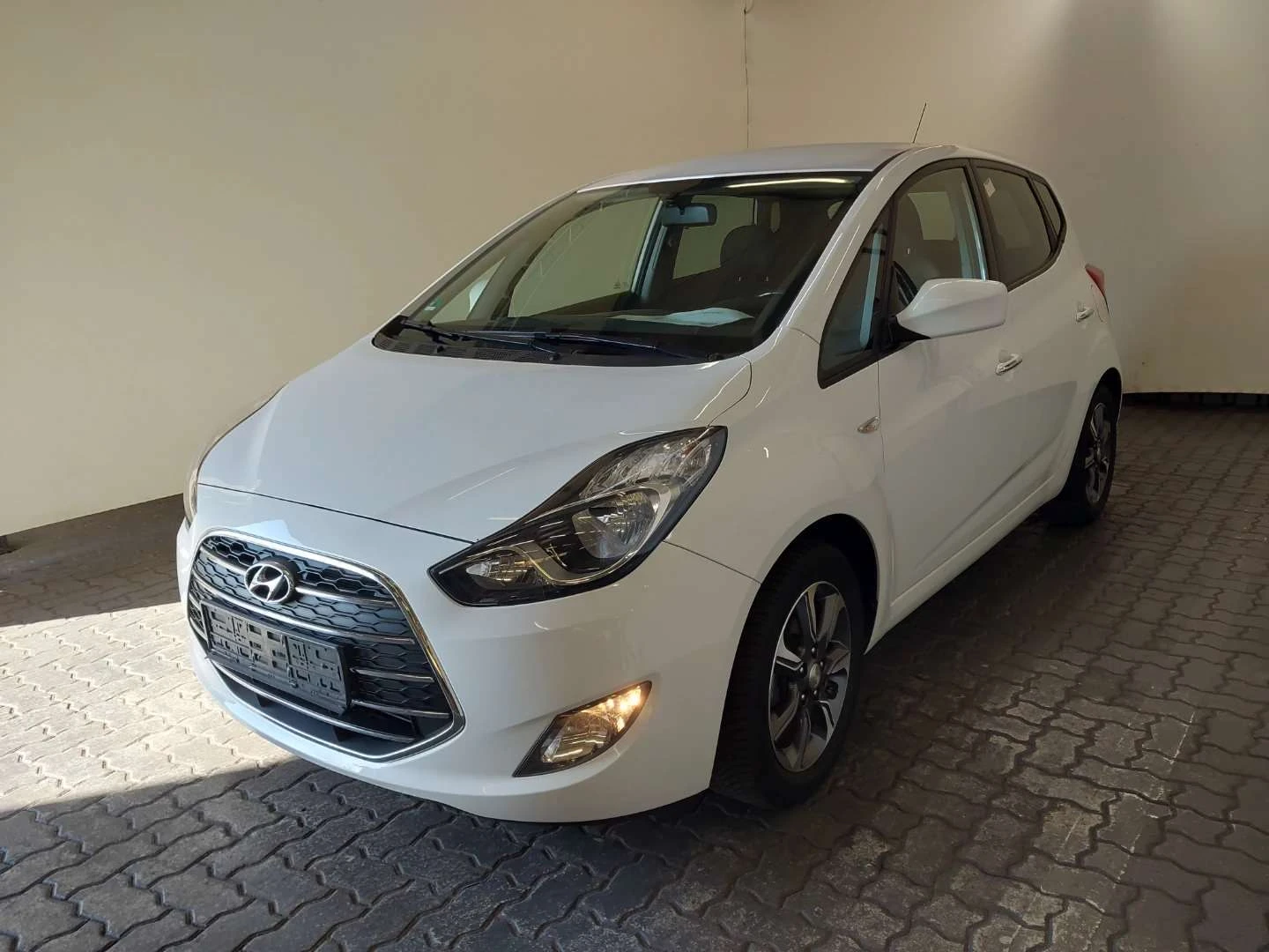 Hyundai Ix20 1.6 Automatik - изображение 2