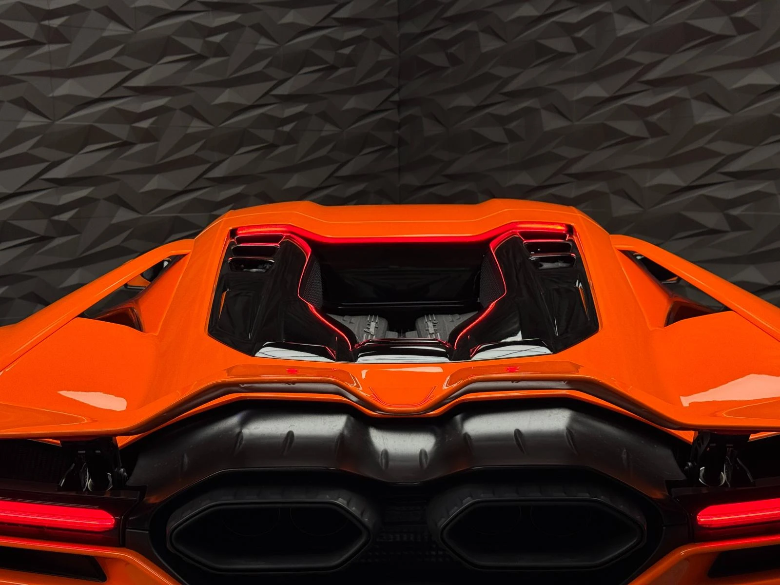 Lamborghini Revuelto Arancio Apodis | Mobile.bg   14