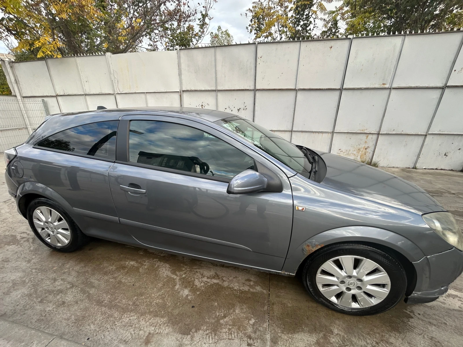 Opel Astra H GTC - изображение 6