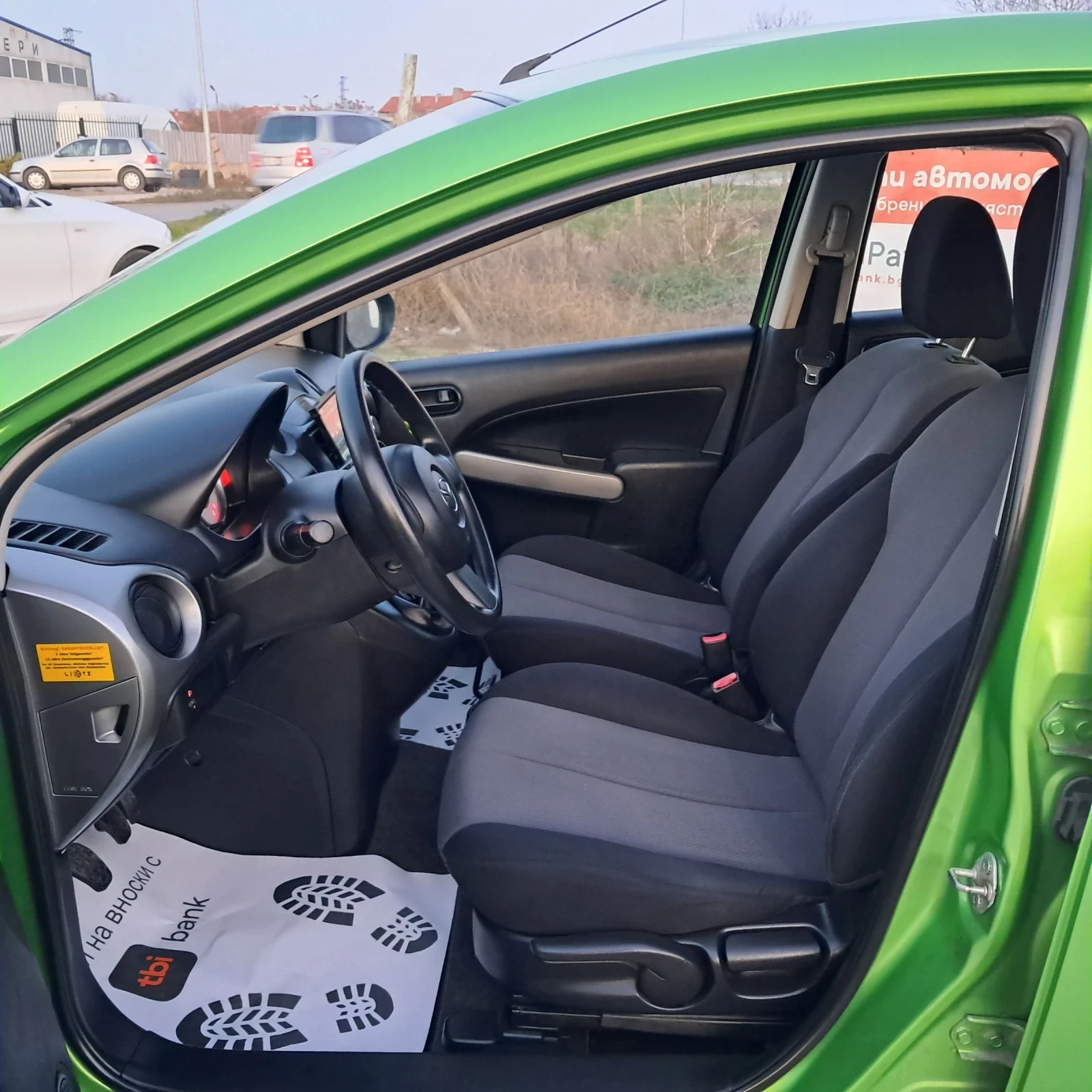 Mazda 2 1.3i | Mobile.bg   7