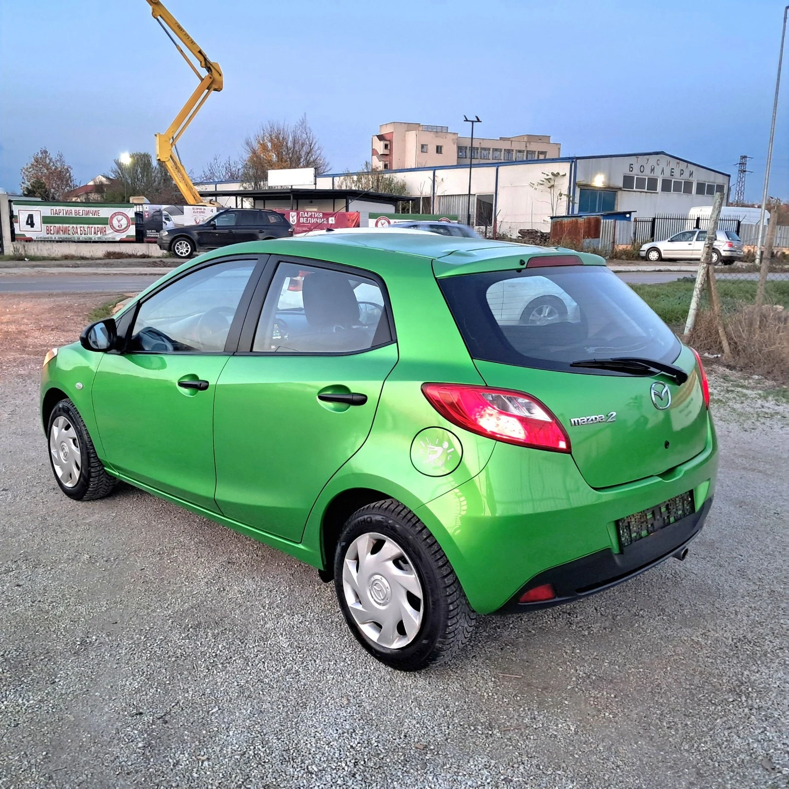 Mazda 2 1.3i | Mobile.bg   2