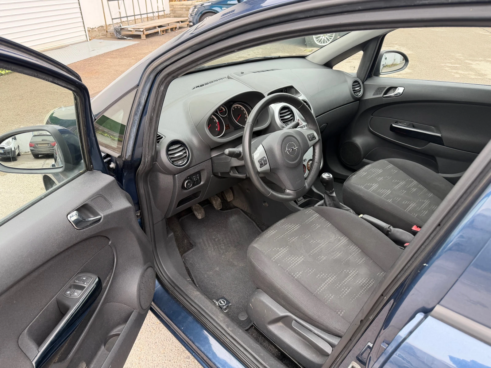 Opel Corsa 1.2i БЕНЗИН EURO5 - изображение 7