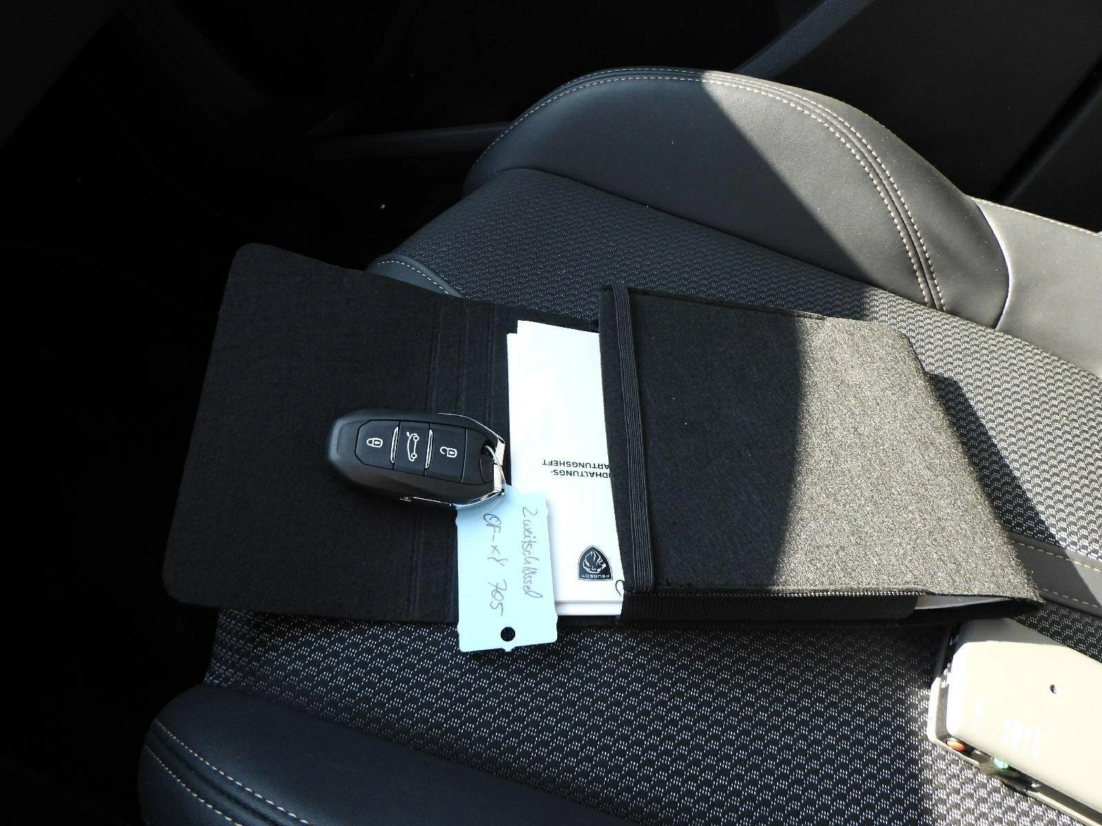 Peugeot 5008 1.2 GT - изображение 7