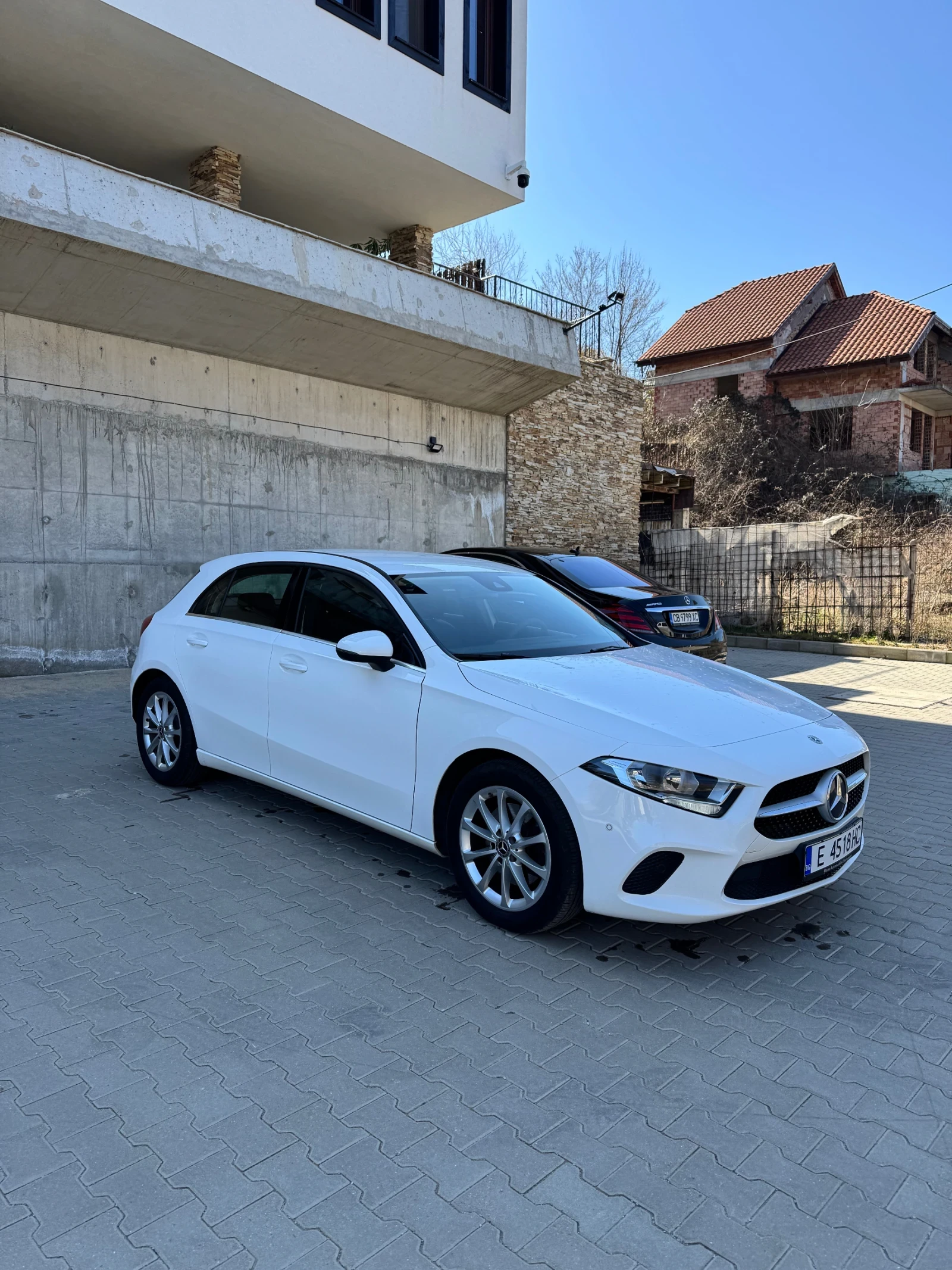 Mercedes-Benz A 220 4-Matic Digital, снимка 8 - Автомобили и джипове - 53835839