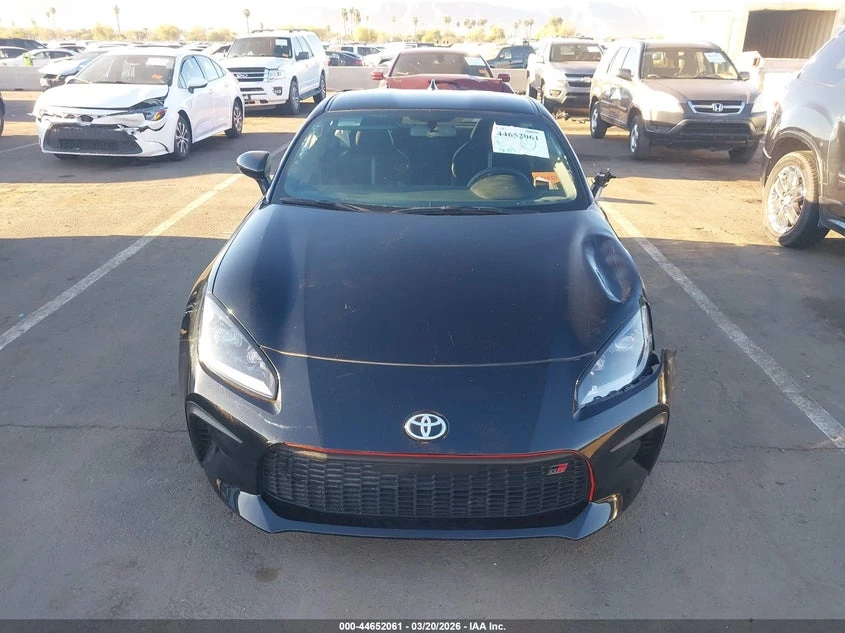 Toyota GR86 2.4l Premium, снимка 13 - Автомобили и джипове - 54076995