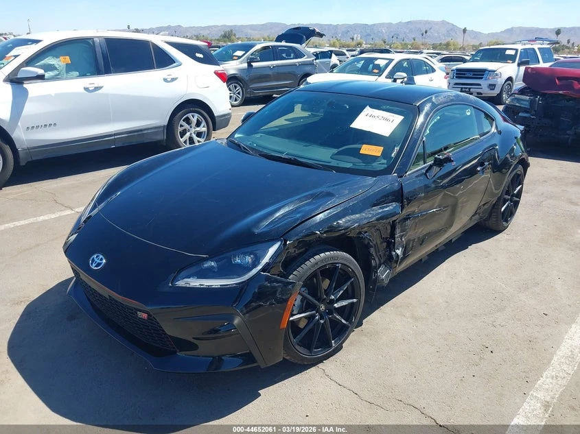 Toyota GR86 2.4l Premium, снимка 6 - Автомобили и джипове - 54076995