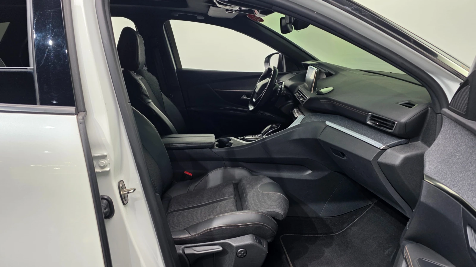 Peugeot 3008 1.5 BlueHDi GT Line | DISTRONIC | MEMORY | PANORAM | Mobile.bg � ����������� 16
