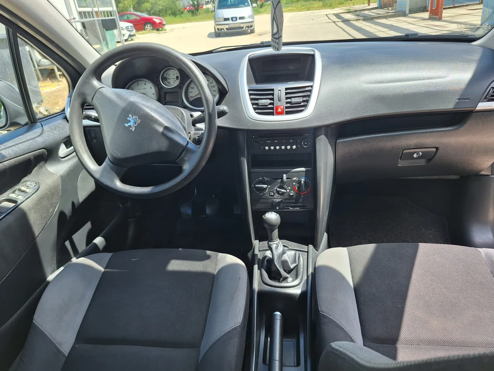 Peugeot 207, снимка 4 - Автомобили и джипове - 54931352